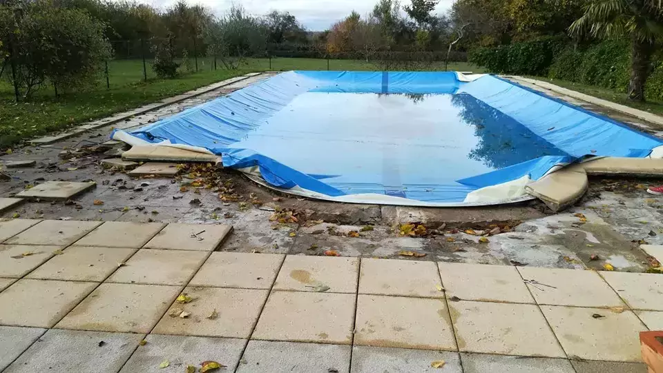 ancienne piscine à rénover